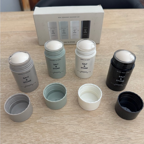 New Salt & Stone Mini Discovery Set Deodorant - Picture 3 of 3